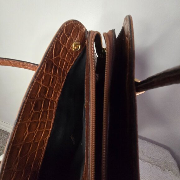 Vintage Bettina Leather Alligator Handbag - Picture 12 of 16